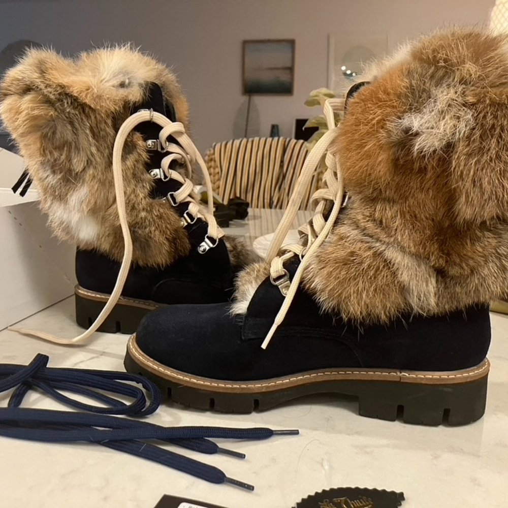 Blue suede boots with rabbit fur -La Thule Size 38